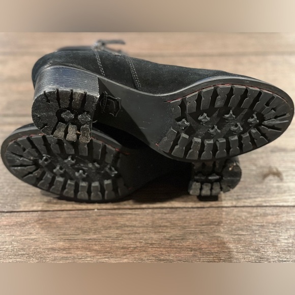 Trask Women's Madison Boot Black Leather Block‎ Heel Lug Sole Buckle Zip Sz 7.5 - Picture 7 of 7